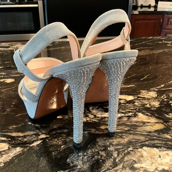 Sandales de luxe - Picture 3 of 5